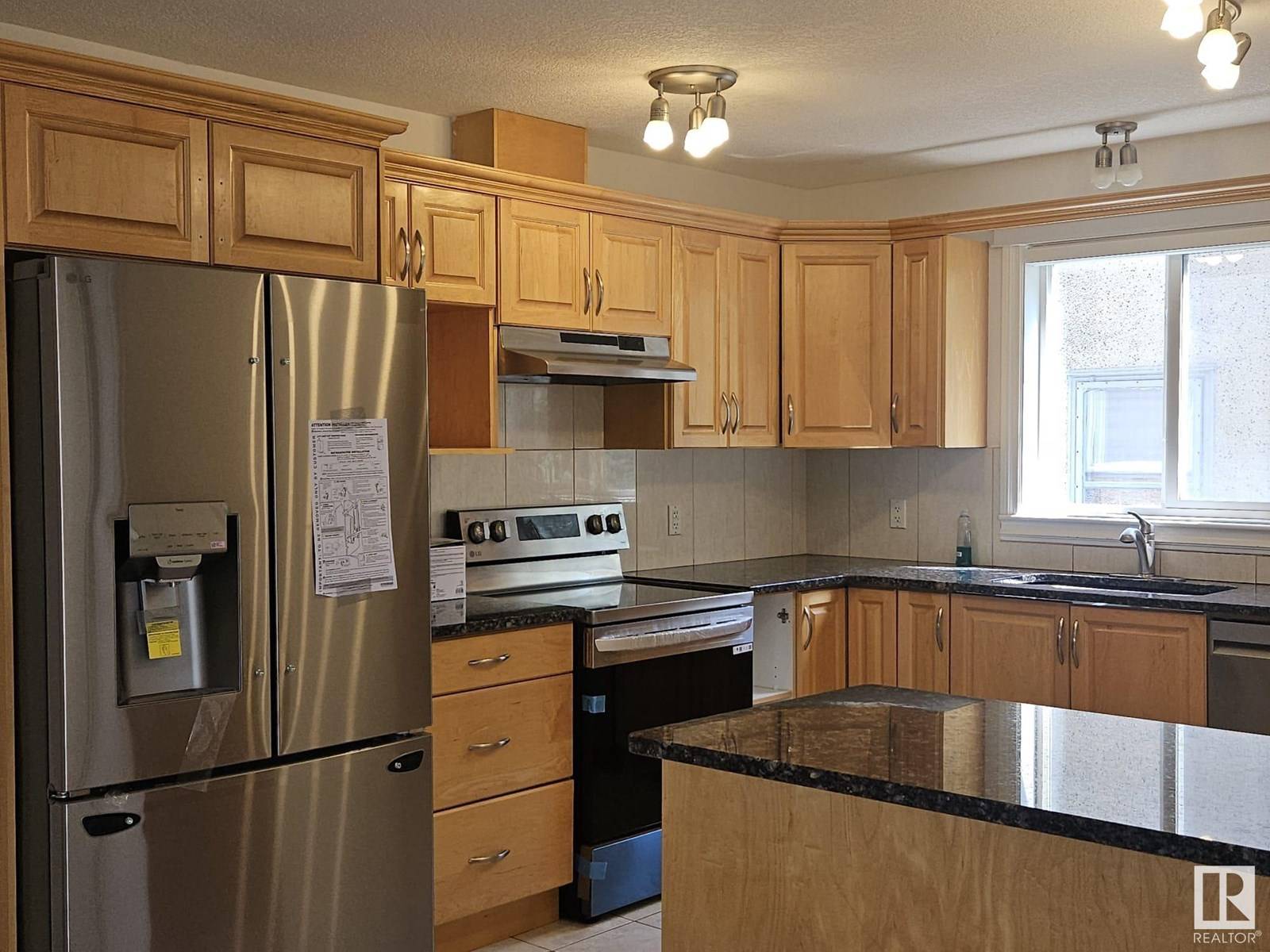 Edmonton, AB T6H3B5,6511 109 ST NW