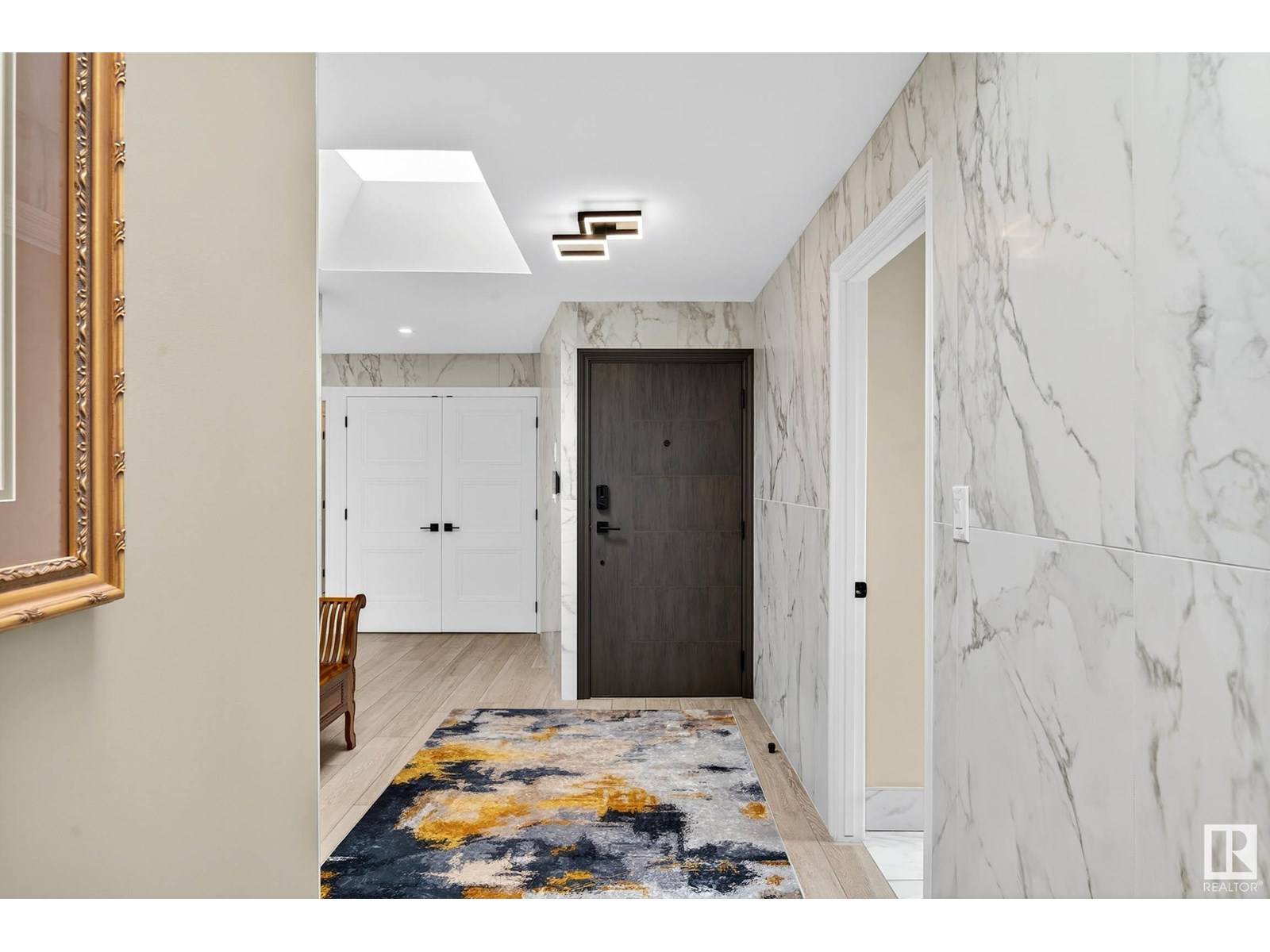 Edmonton, AB T5K2K2,#1601 10045 118 ST NW