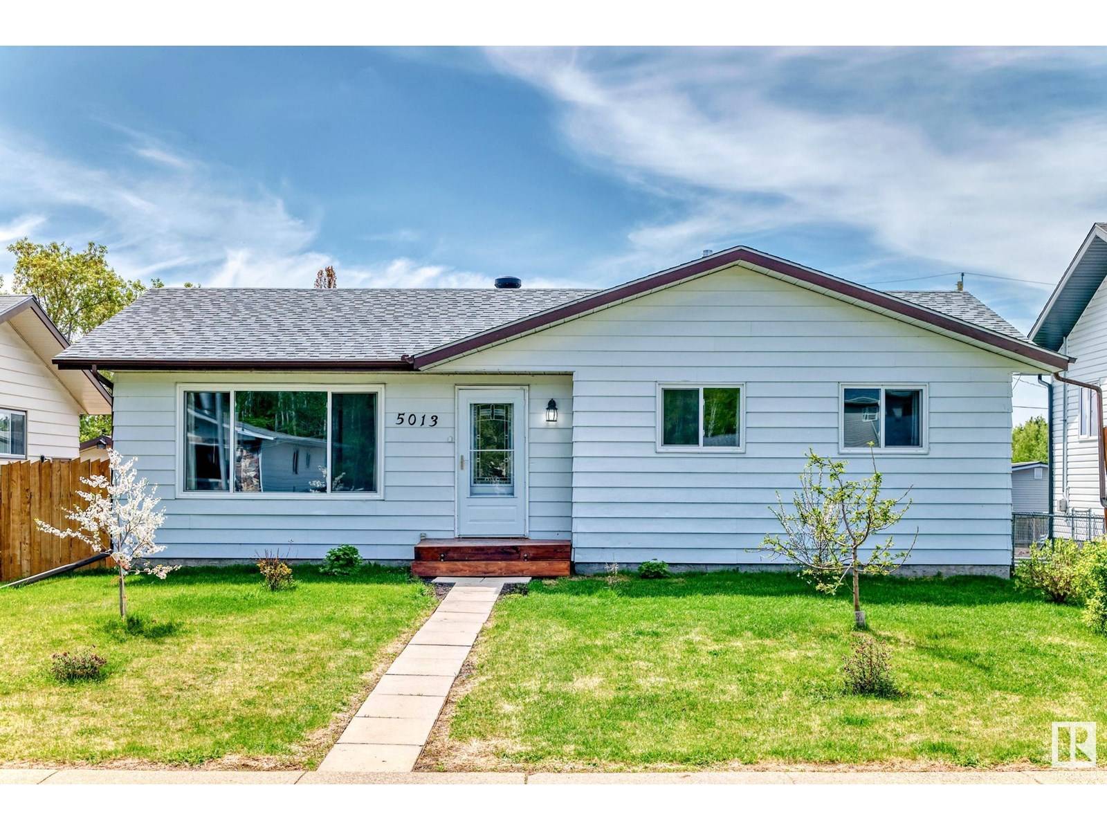 5013 55 AV, Wabamun, AB T0E2K0