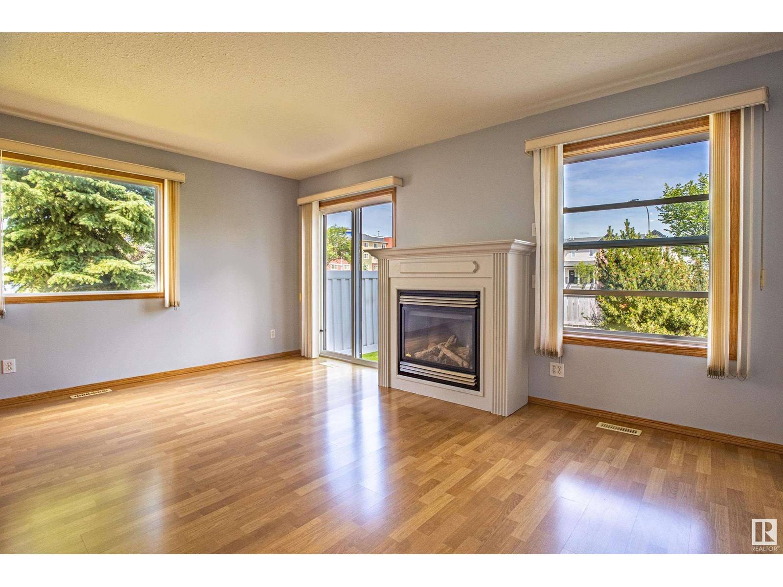Edmonton, AB T5Z3S4,#87 16823 84 ST NW