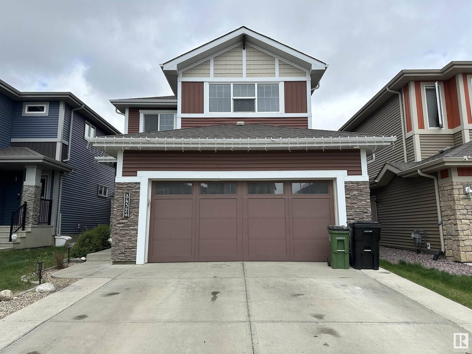 Edmonton, AB T5T7E1,8432 219 ST NW