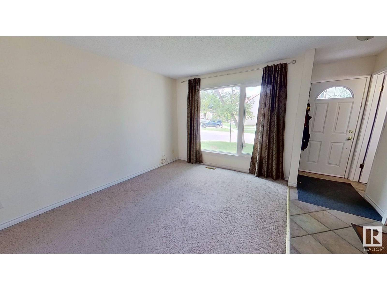 Edmonton, AB T5X3R1,12007 162 AV NW