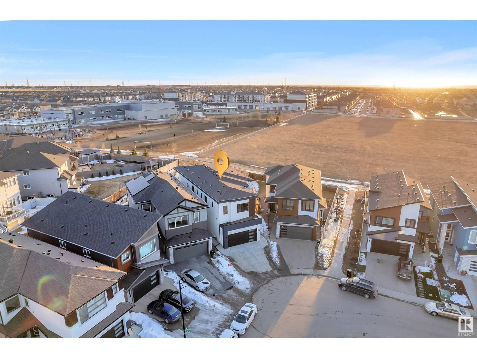 Edmonton, AB T6T2N1,1704 19 ST NW