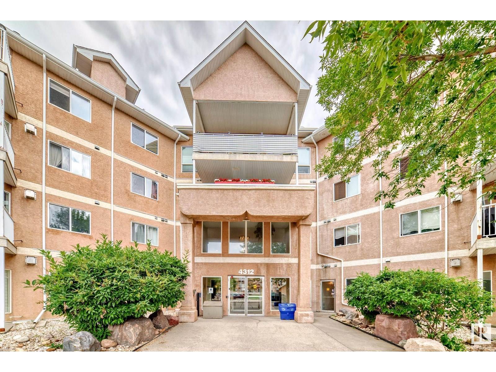 #412 4312 139 AV NW, Edmonton, AB T5Y3J4