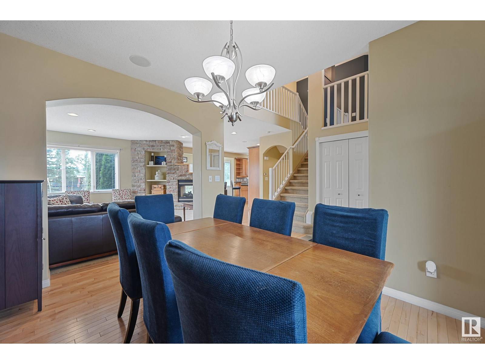 Edmonton, AB T6X1C5,1207 SUMMERSIDE DR SW