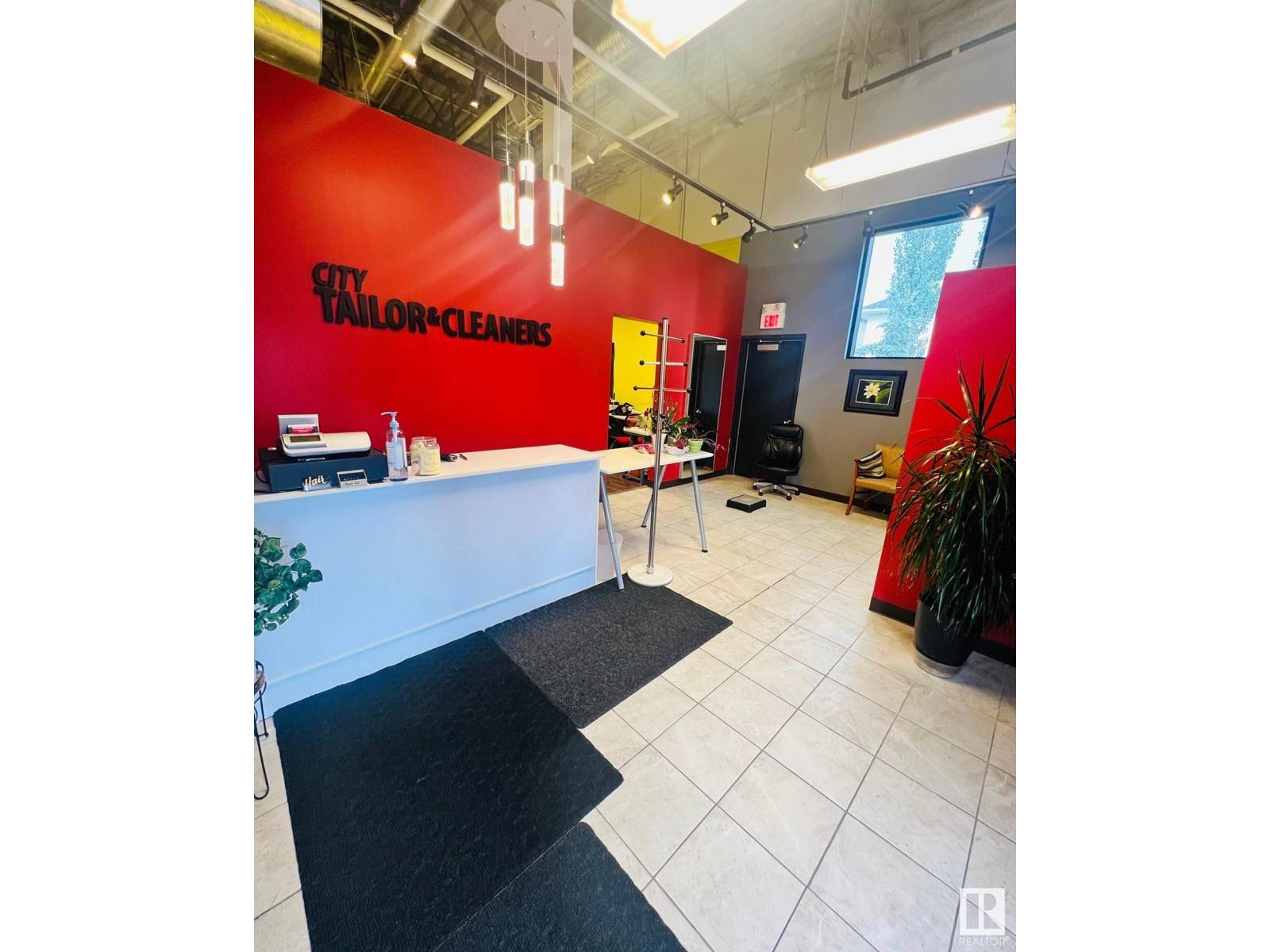 Edmonton, AB T6X2A1,6849 Ellerslie Rd SW SE