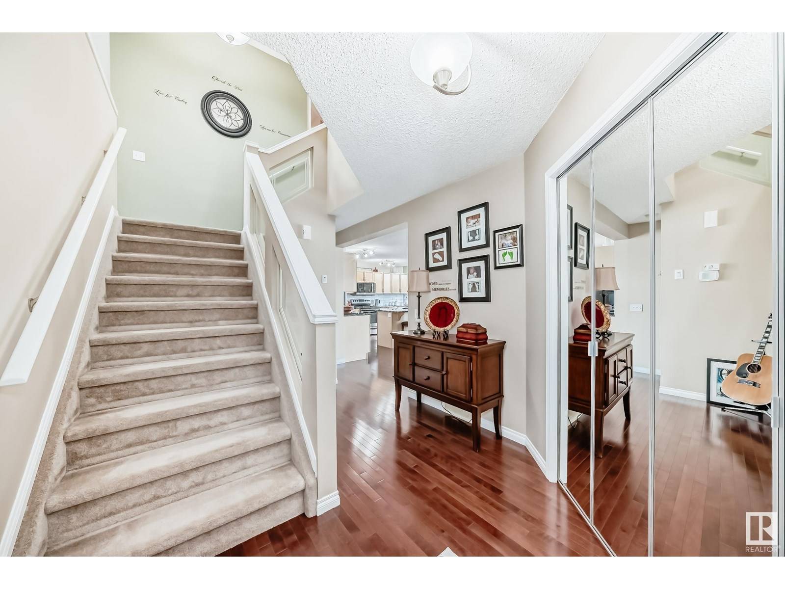 Sherwood Park, AB T8A3C2,603 FOXTAIL LN