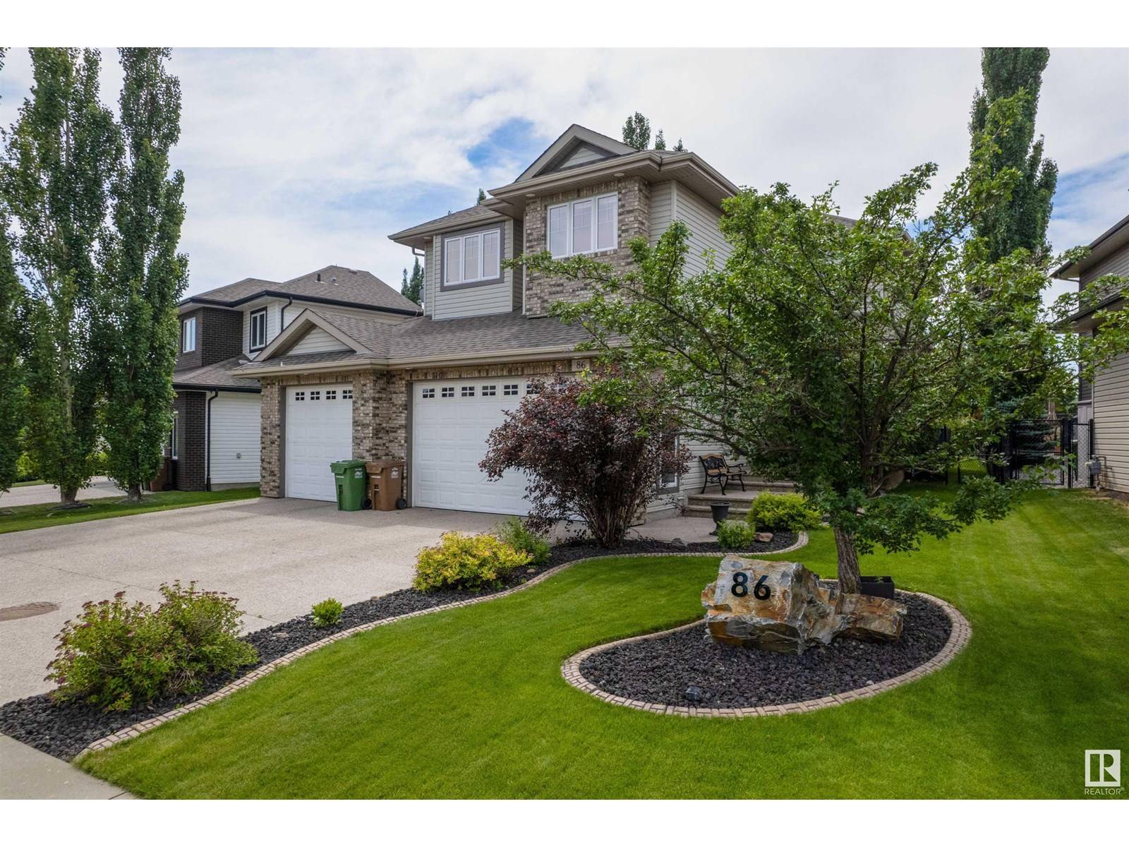 St. Albert, AB T8N3K4,86 OAK VISTA DR