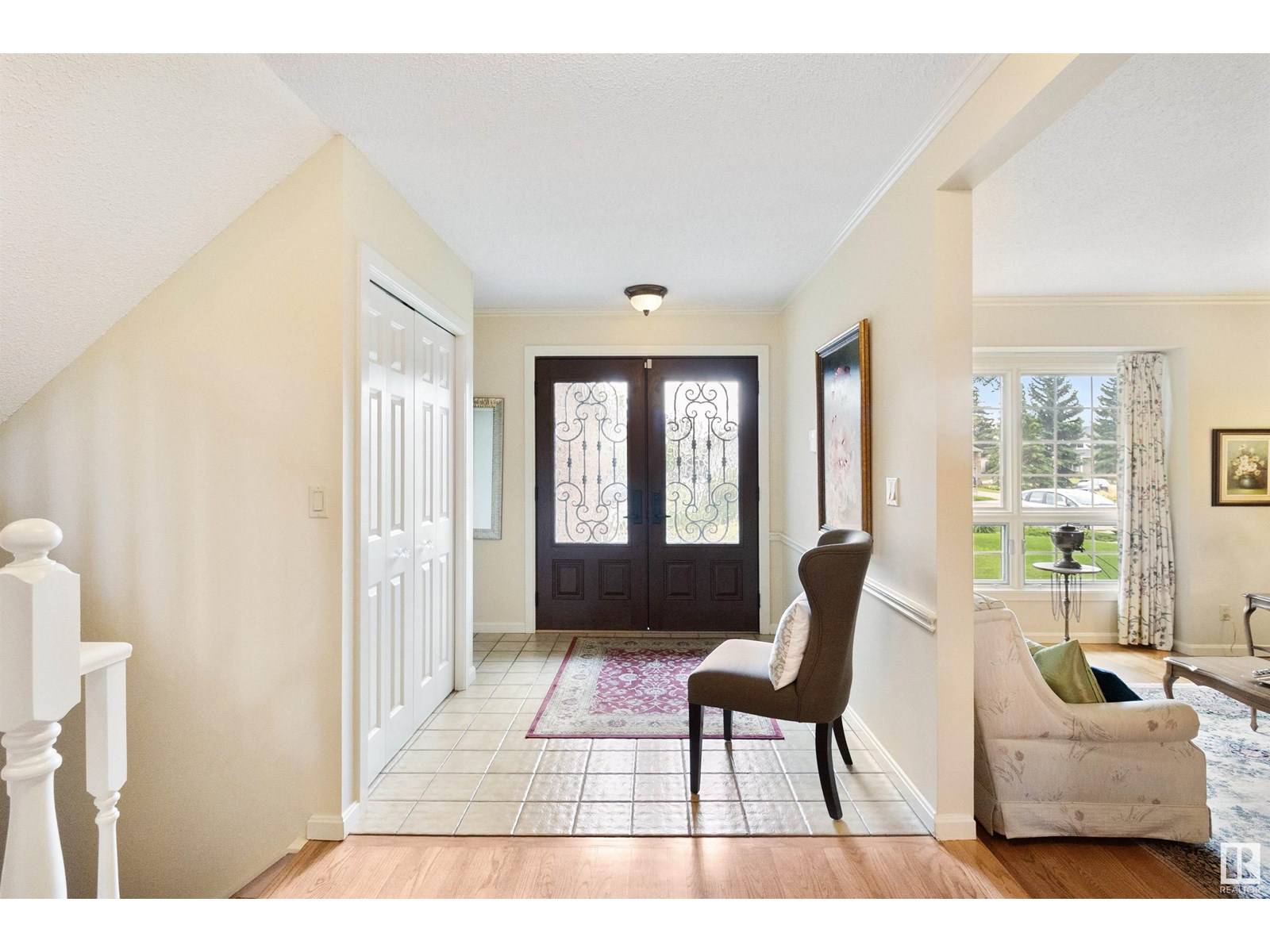 Sherwood Park, AB T8A4K1,433 VILLAGE DR