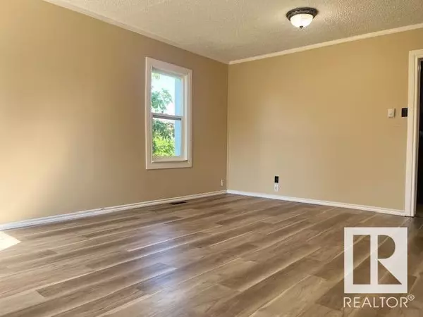 Westlock, AB T7P1W7,10208 106 ST
