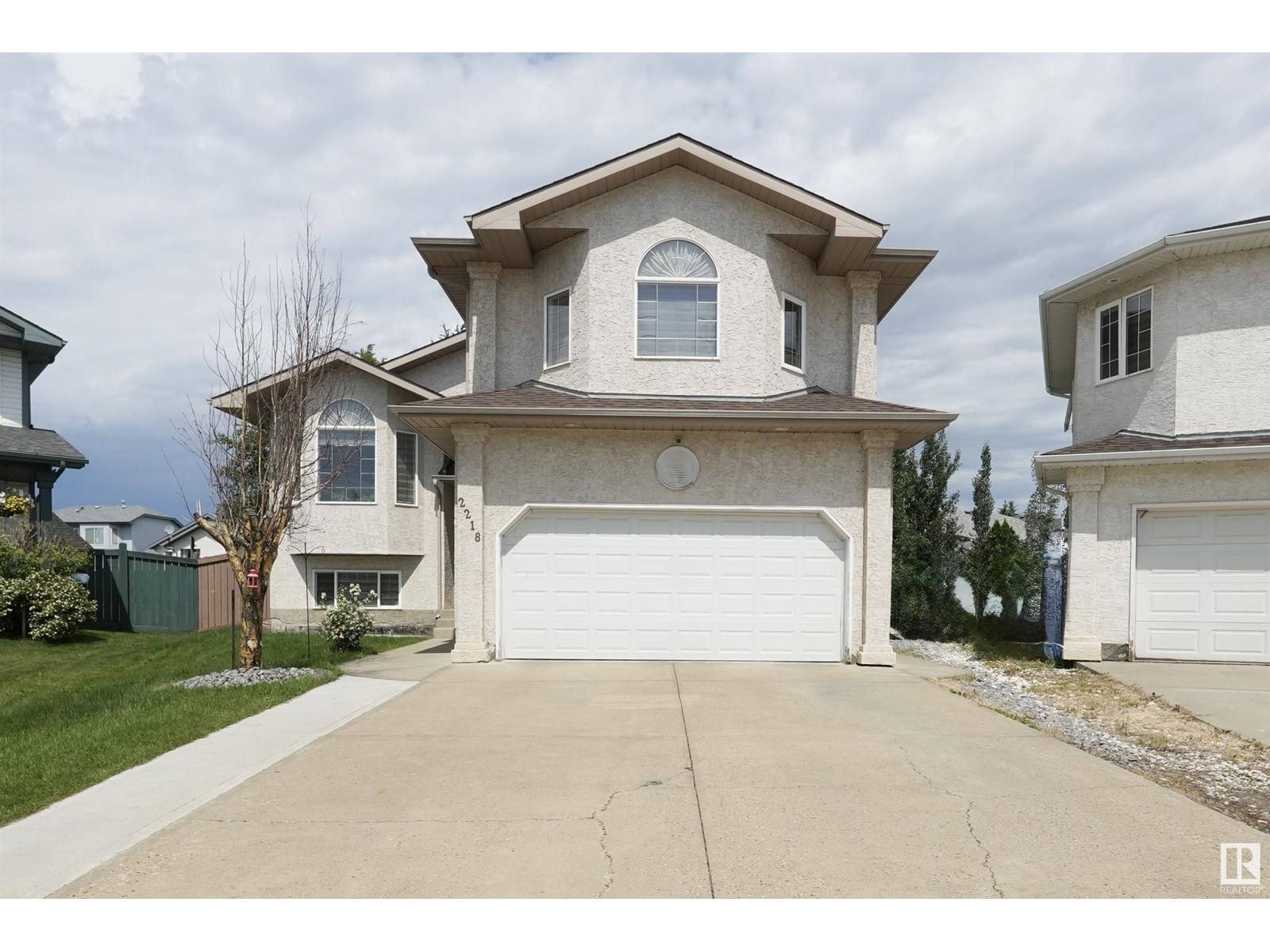 2218 Kaufman Way NW, Edmonton, AB T6L7E2