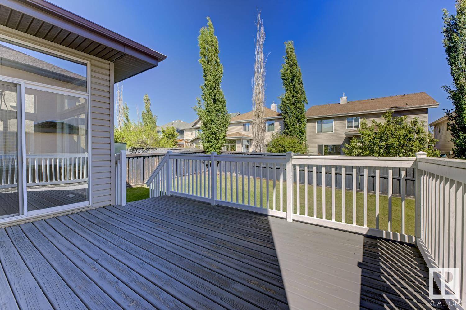 Edmonton, AB T6R3P3,3105 TREDGER PL NW