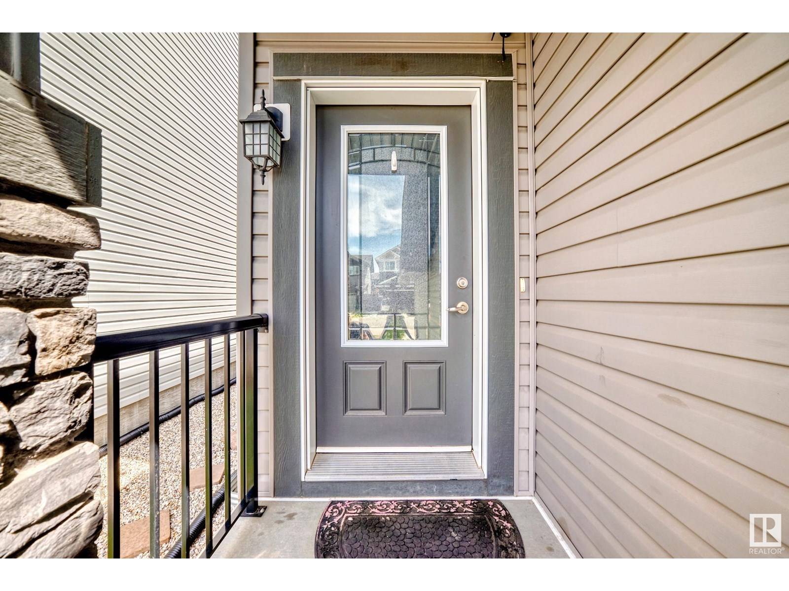 Edmonton, AB T5Y0X8,3616 168 AV NW