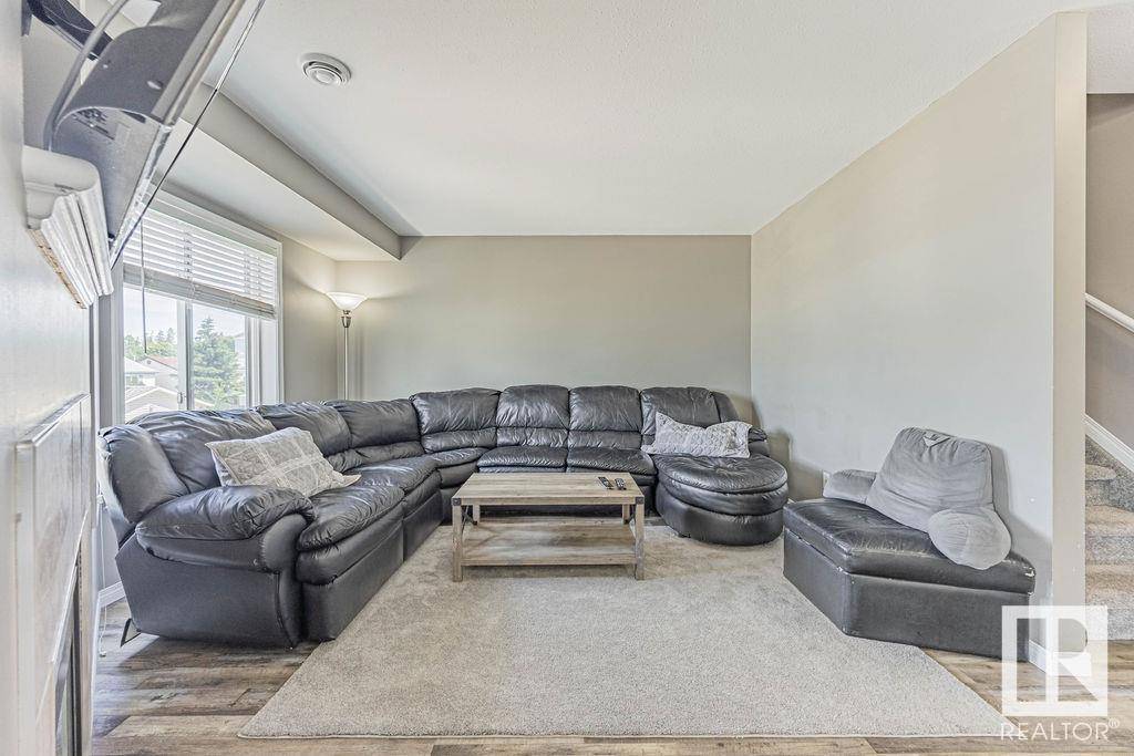 Edmonton, AB T6L7G8,#54 2505 42 ST NW