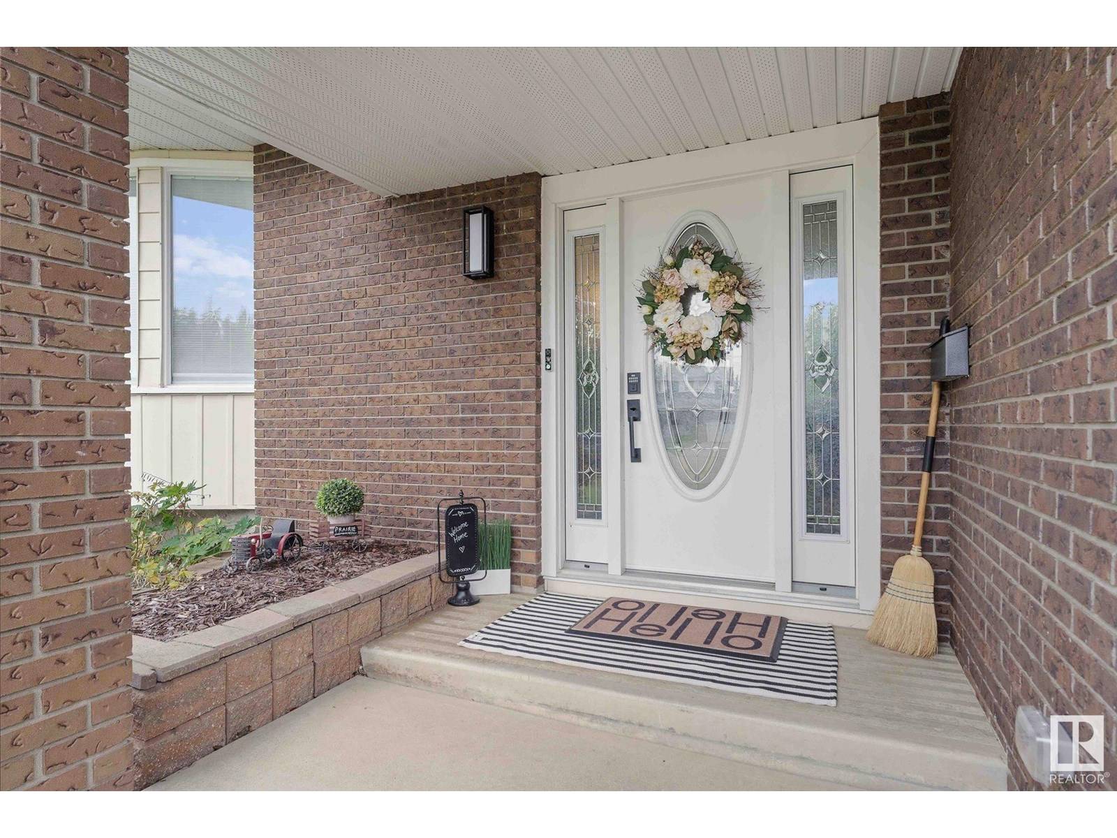 Fort Saskatchewan, AB T8L3C3,9910 83A ST