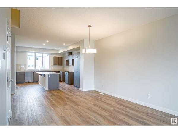 Edmonton, AB T6M2N6,18835 29 AV NW