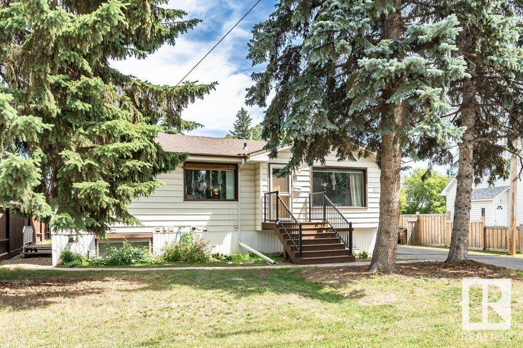 St. Albert, AB T8N1J3,11 MOUNT ROYAL DR