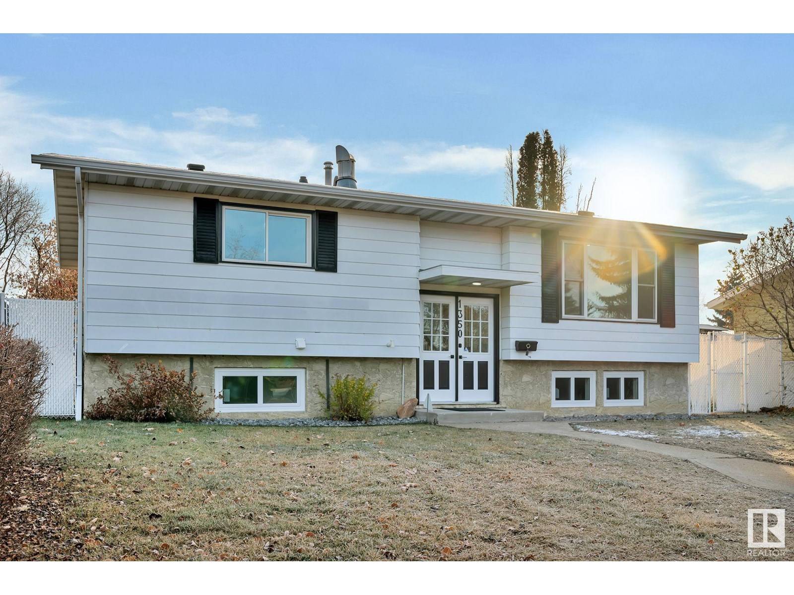Edmonton, AB T6K2J8,1350 Knottwood Rd E NW NW