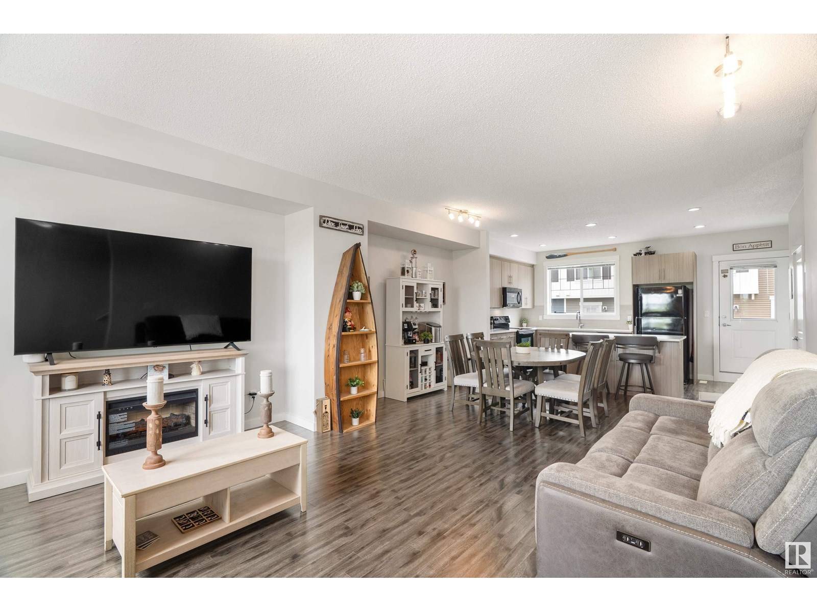 Fort Saskatchewan, AB T8L0V8,#304 8530 94 ST