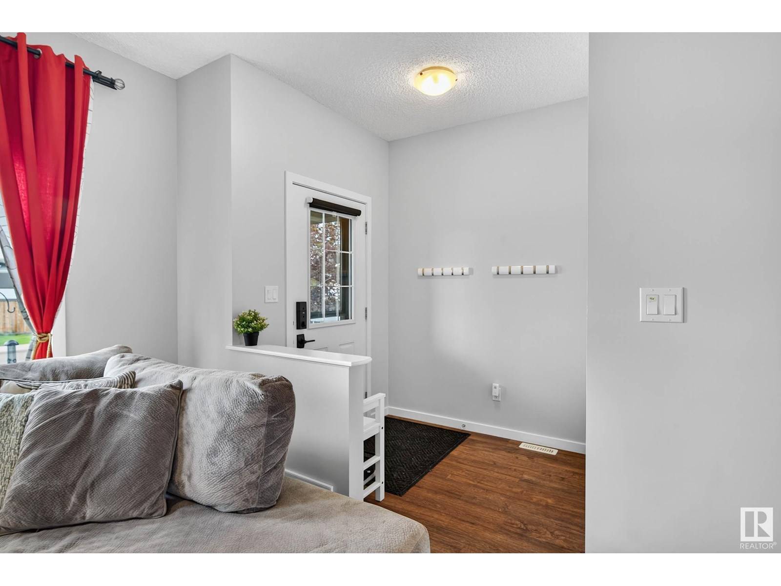 Edmonton, AB T5Y3N9,17634 61A ST NW