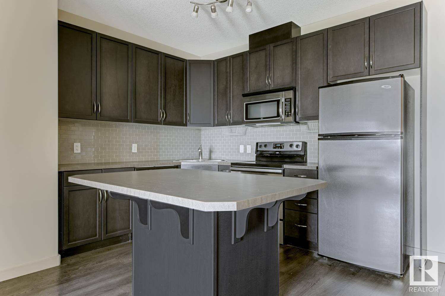 Edmonton, AB T6W2A9,#450 11517 ELLERSLIE RD SW