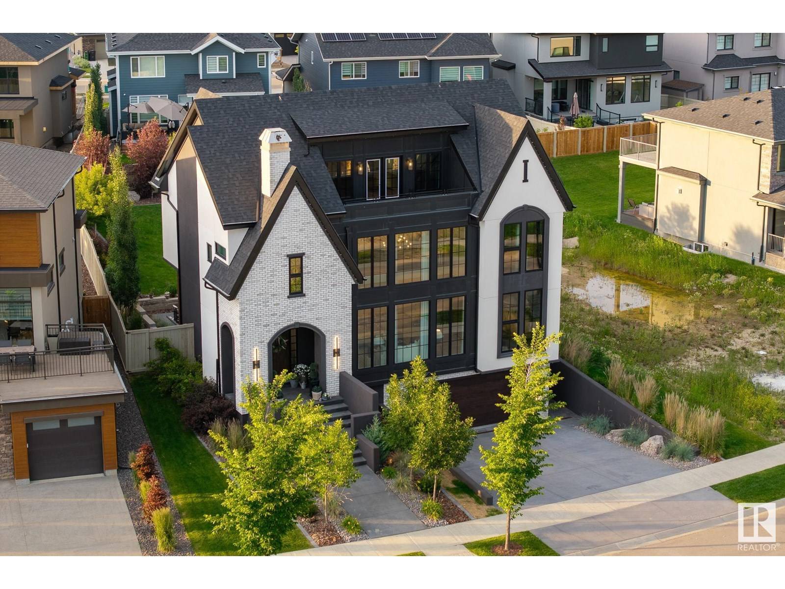 Edmonton, AB T6W4V6,3503 KESWICK BV SW