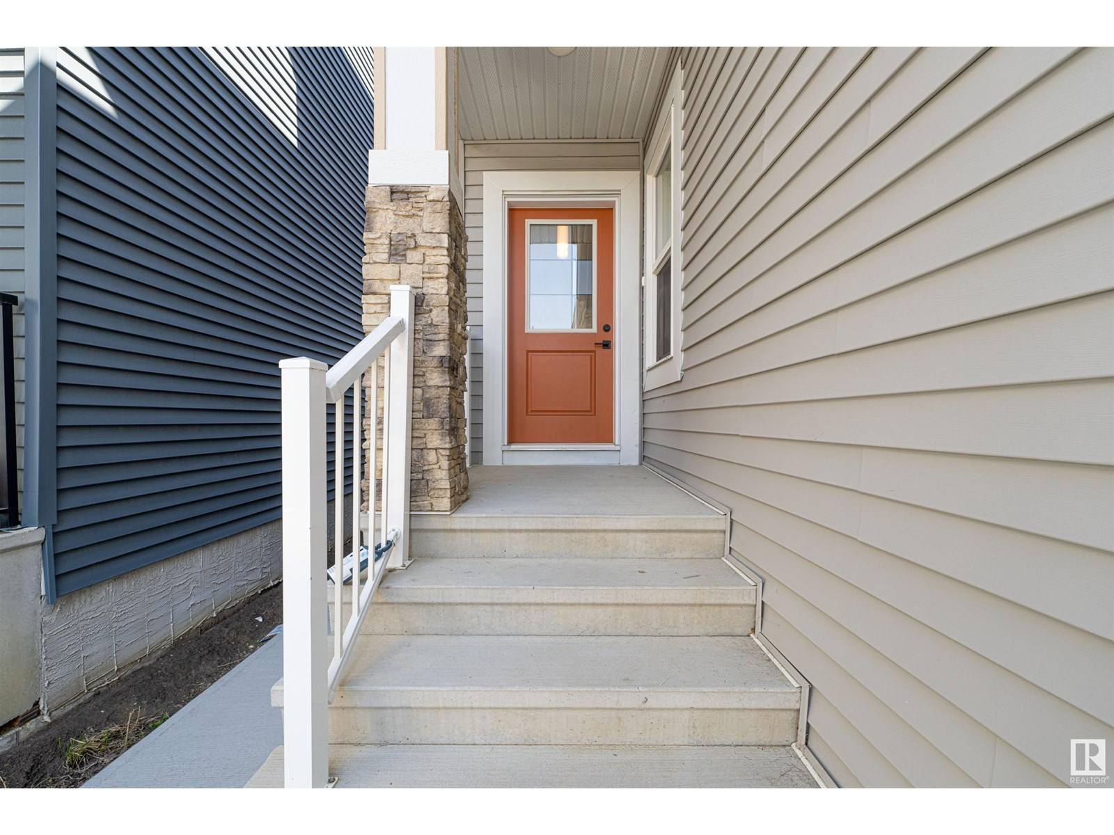 Edmonton, AB T6W4Z3,5270 KIMBALL CR SW