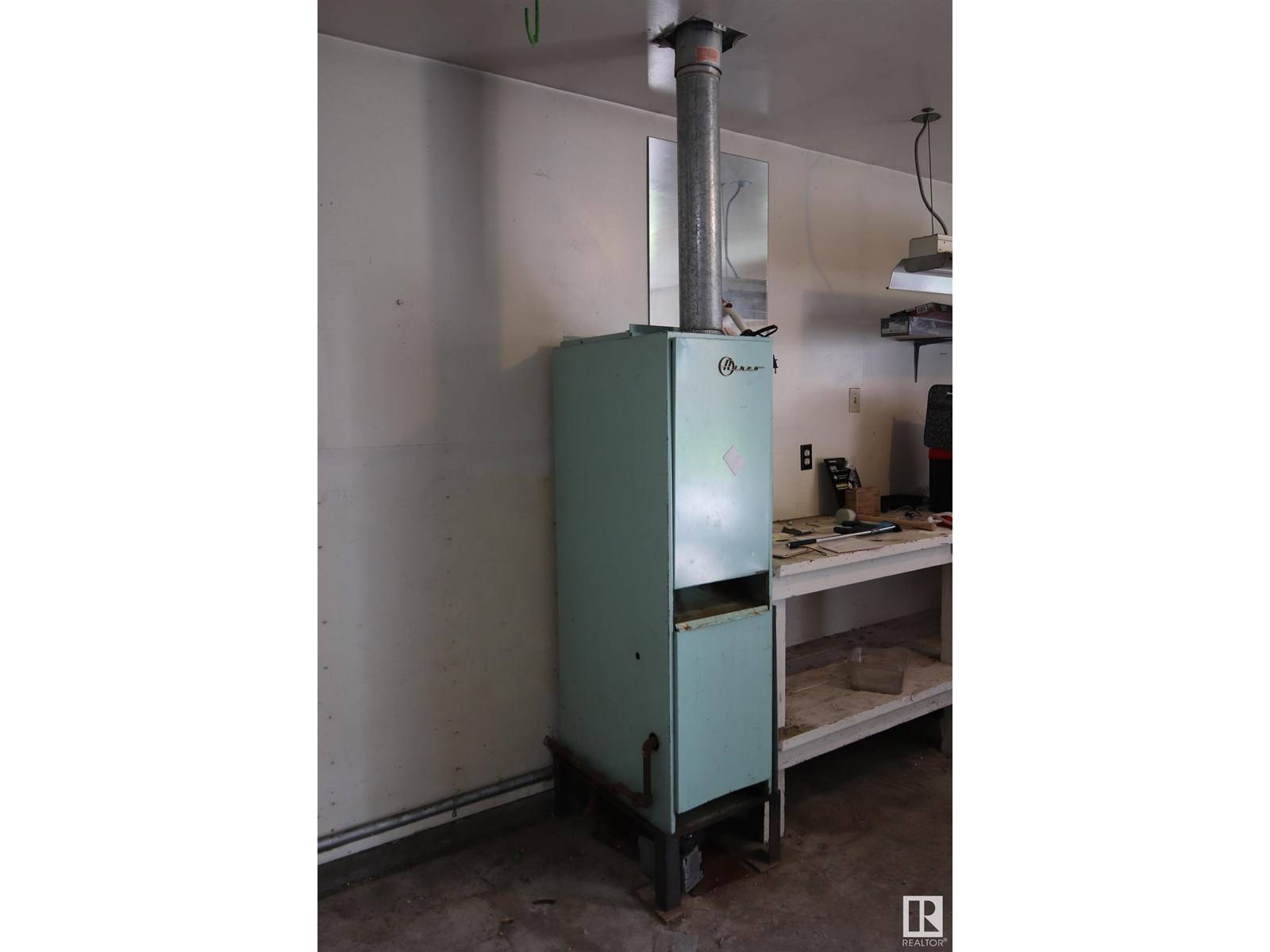 Edmonton, AB T5M1A6,11602 130 ST NW