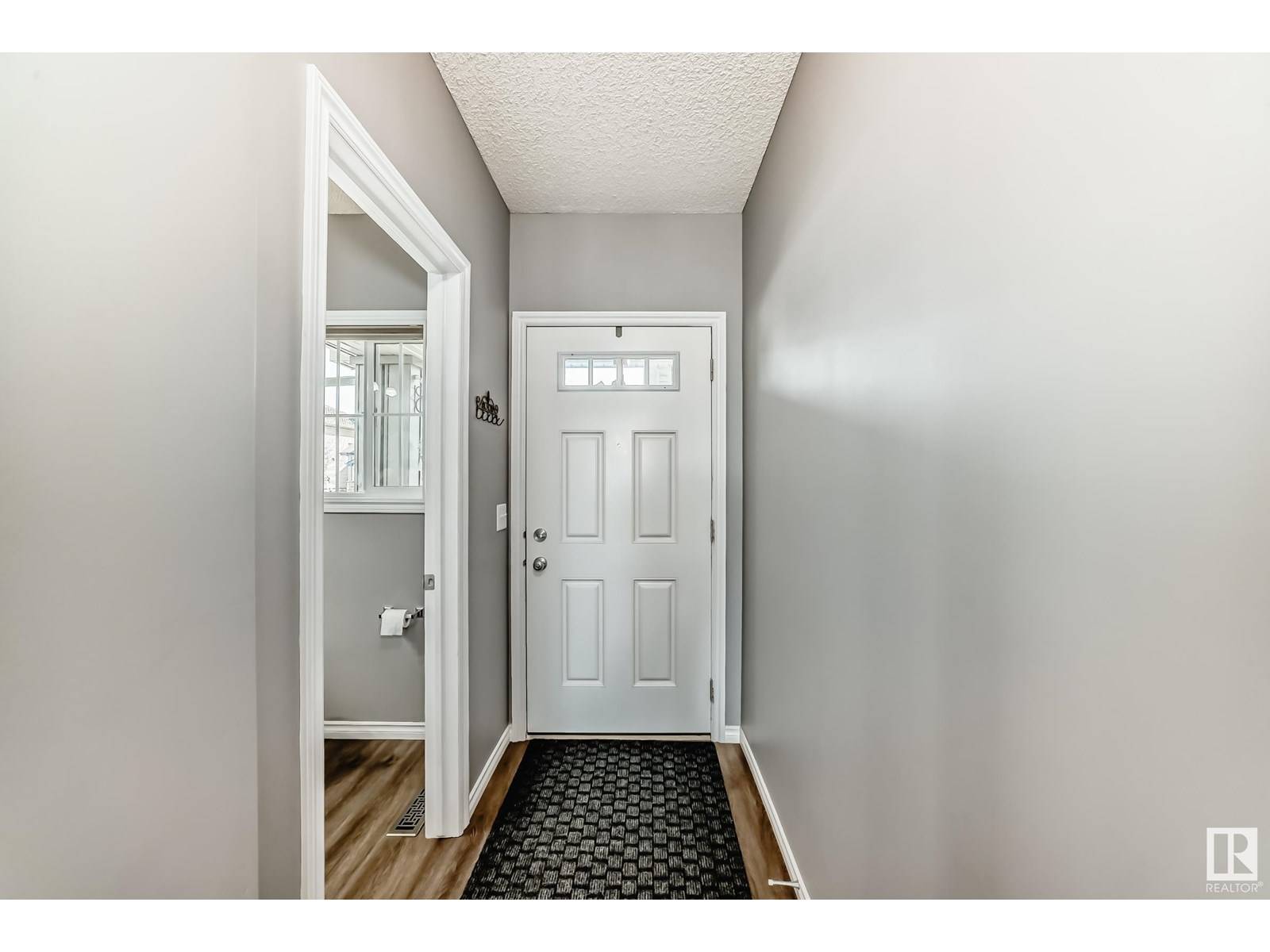Edmonton, AB T6X0M9,1636 65 St SW
