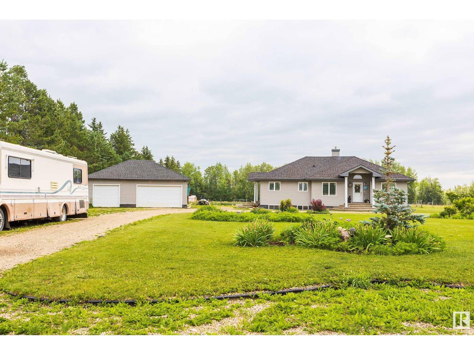 Rural Sturgeon County, AB T8R0K3,#15 55121 RGE ROAD 10