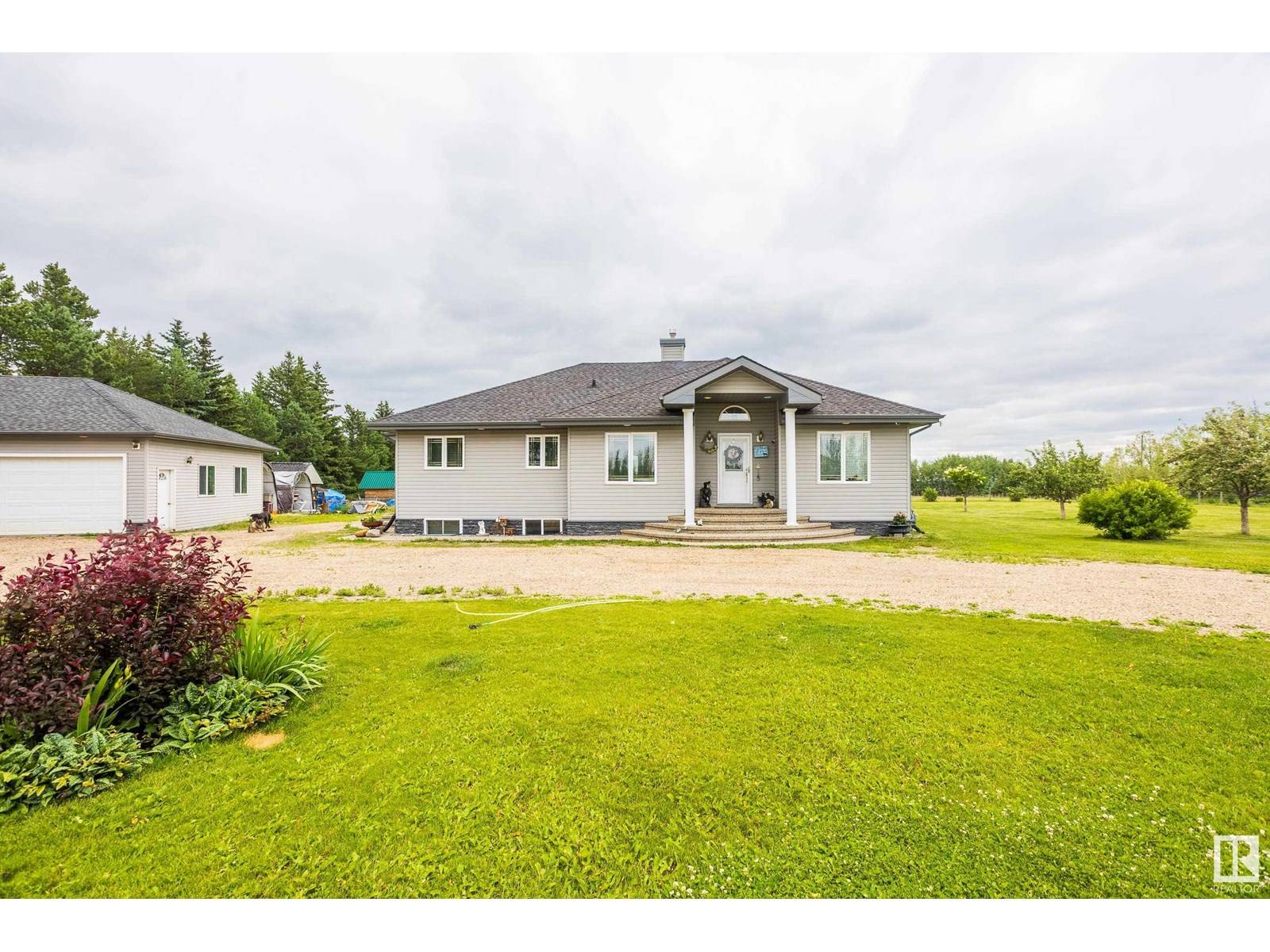 Rural Sturgeon County, AB T8R0K3,#15 55121 RGE ROAD 10