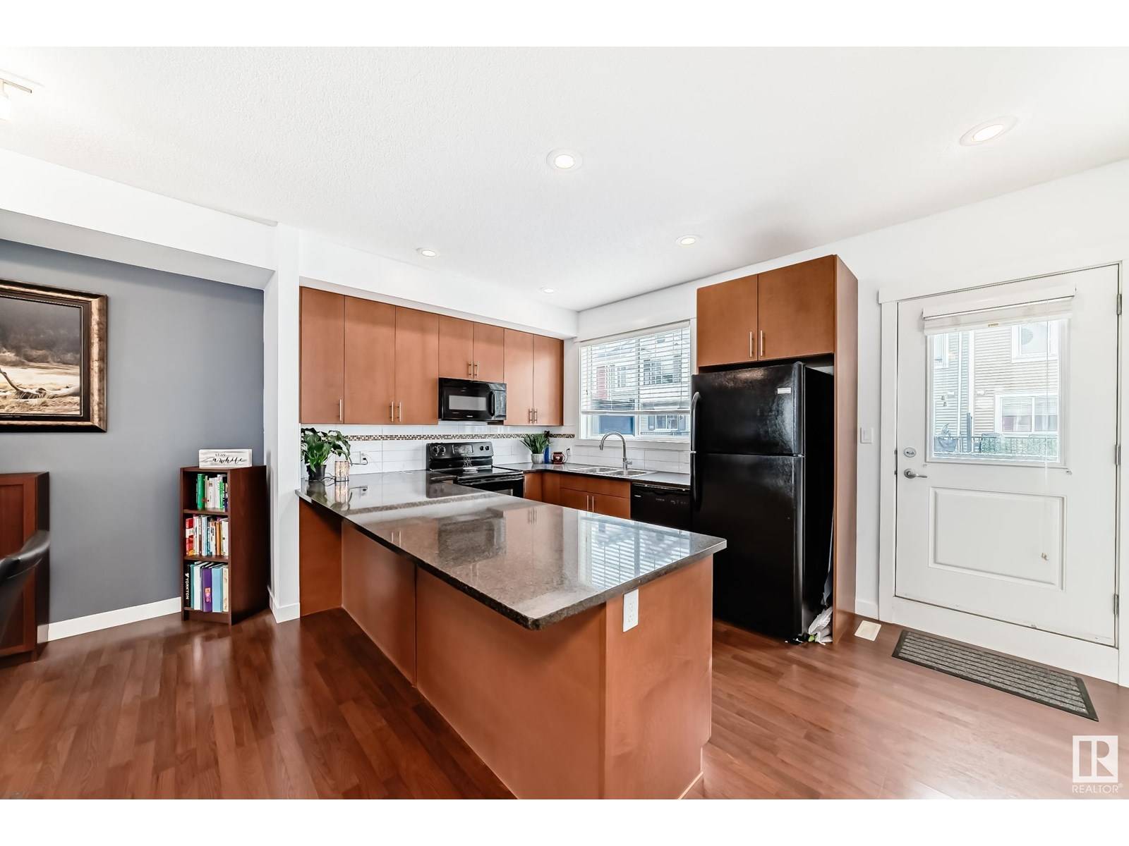 Edmonton, AB T5Z0J2,#92 8315 180 AV NW