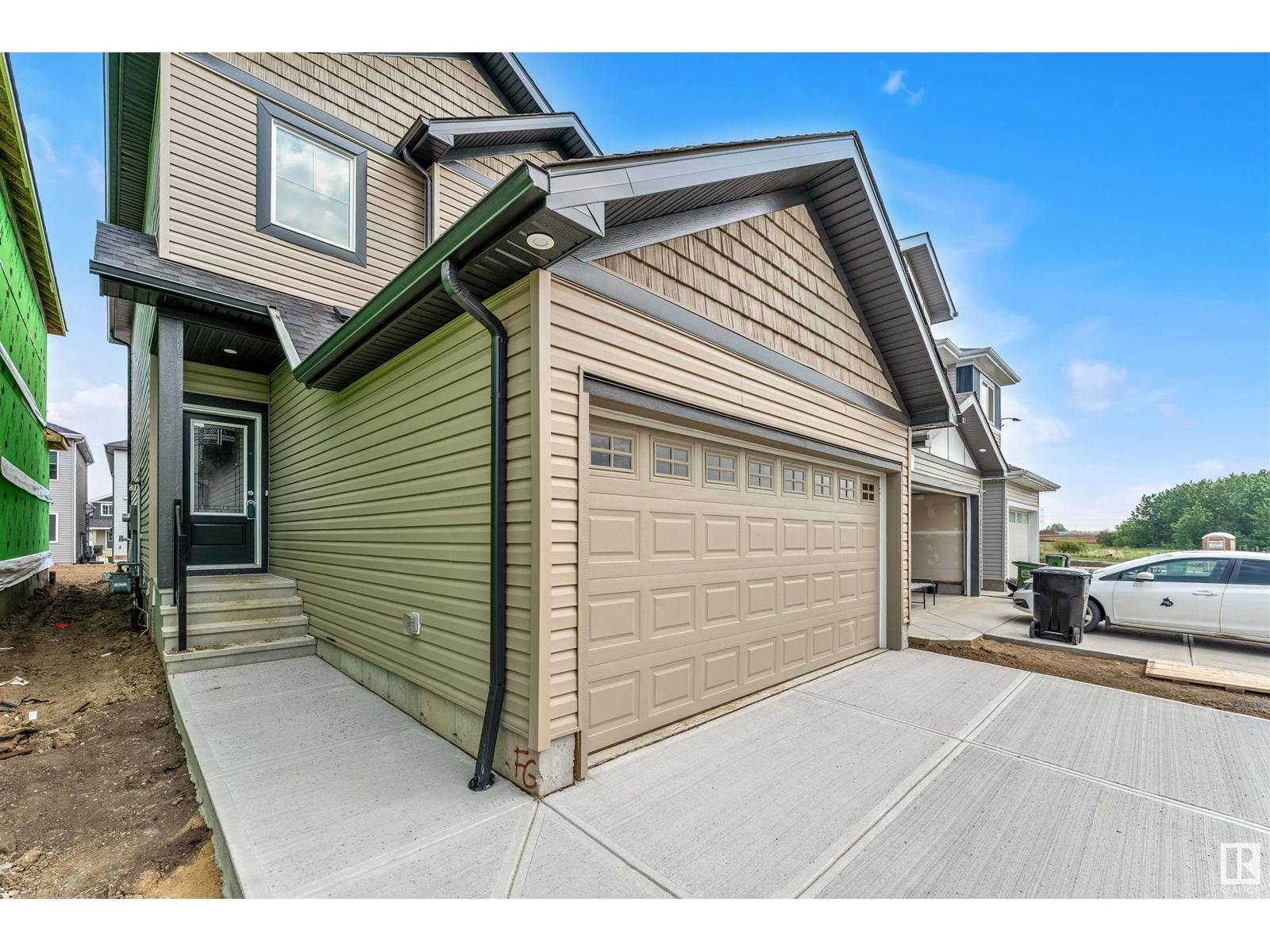 Edmonton, AB T6T2W2,1216 13 Ave NW