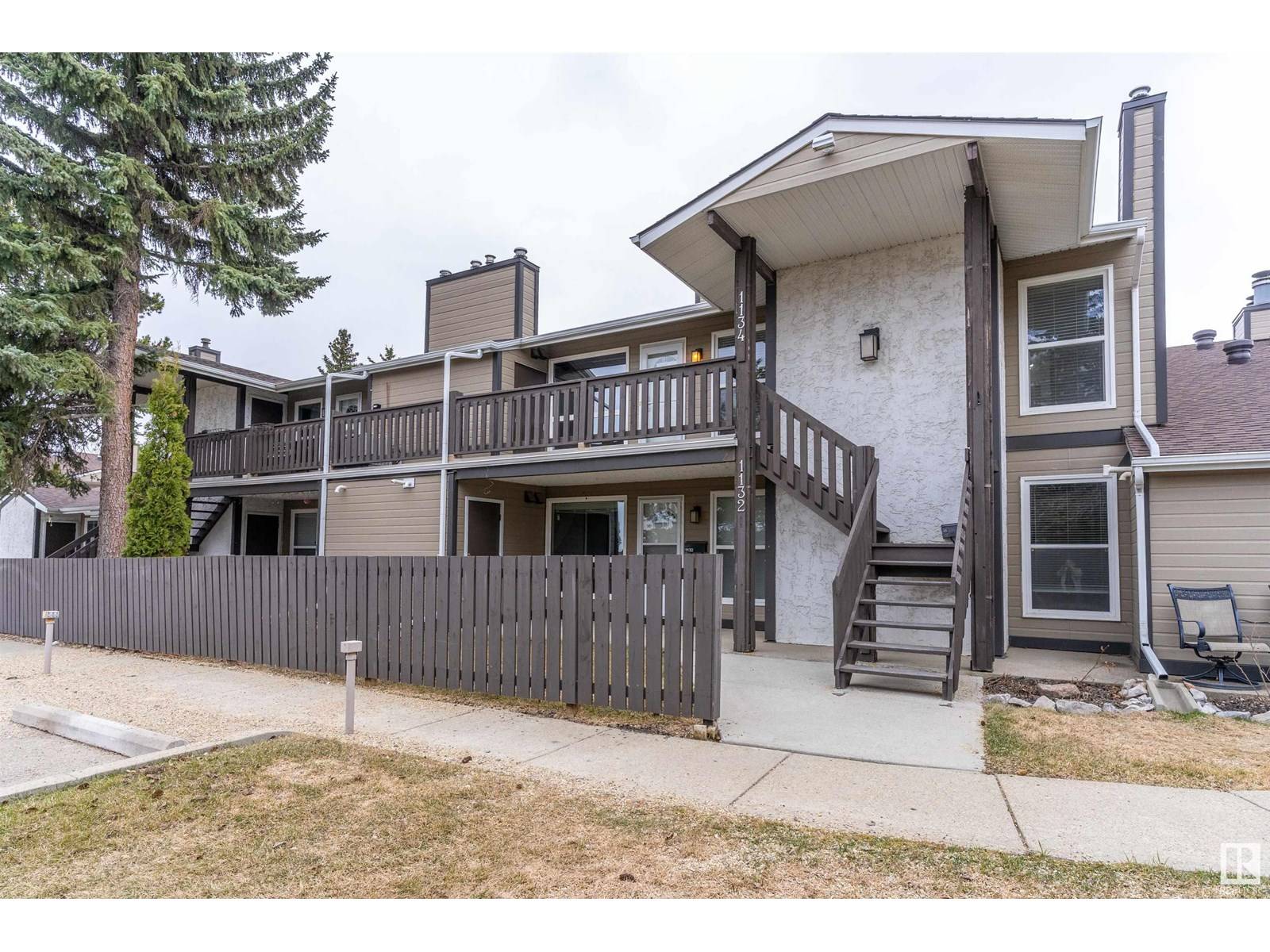 1134 SADDLEBACK RD NW, Edmonton, AB T6J4Z4