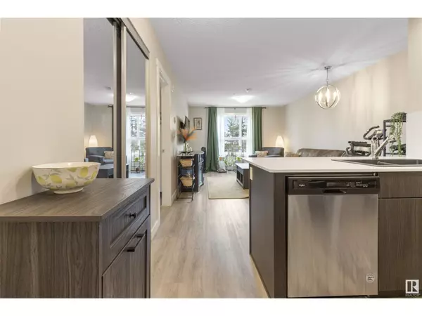 Edmonton, AB T6T2J5,#101 1506 TAMARACK BV NW
