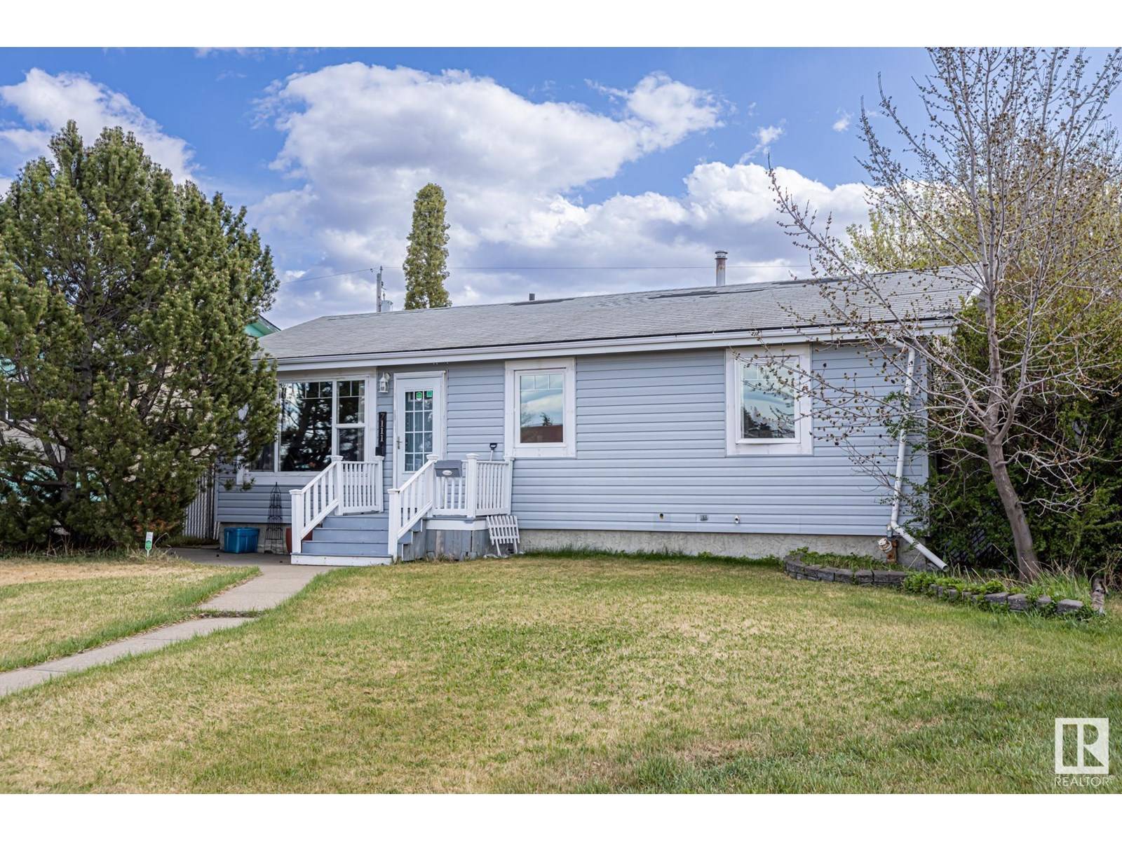 7111 130A AV NW, Edmonton, AB T5C1Y8