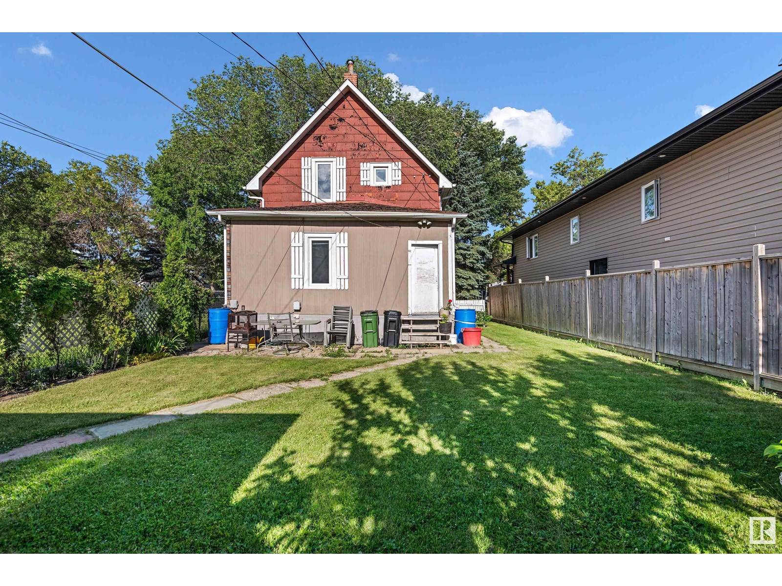 Edmonton, AB T5G1R7,12022 95A ST NW