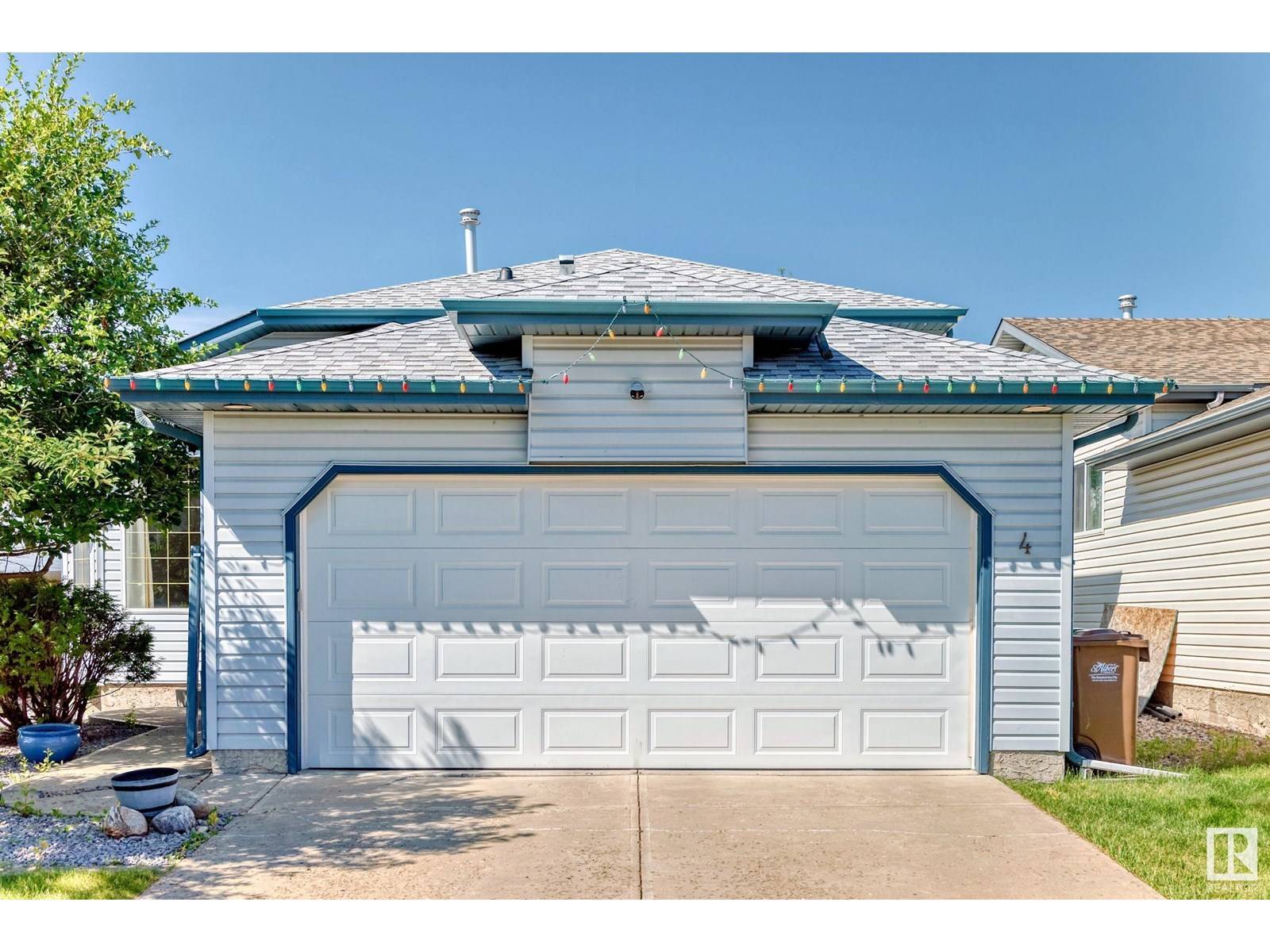 St. Albert, AB T8N6W7,4 HOLLY PL