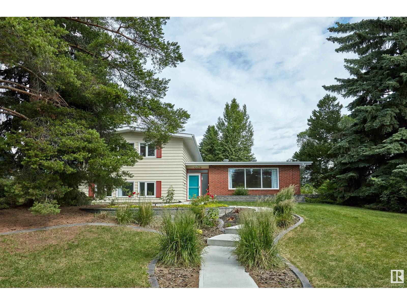 6628 124 ST NW, Edmonton, AB T6H3V3