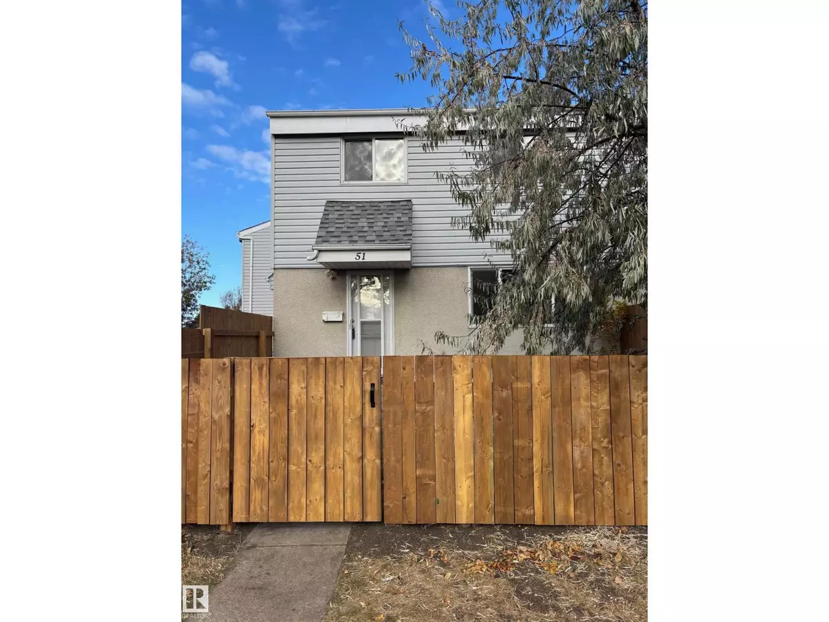 Edmonton, AB T5A3A8,51 MCLEOD PL NW