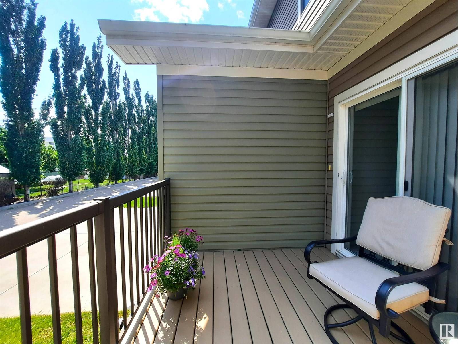 Spruce Grove, AB T7X2J1,#7 300 QUEEN ST