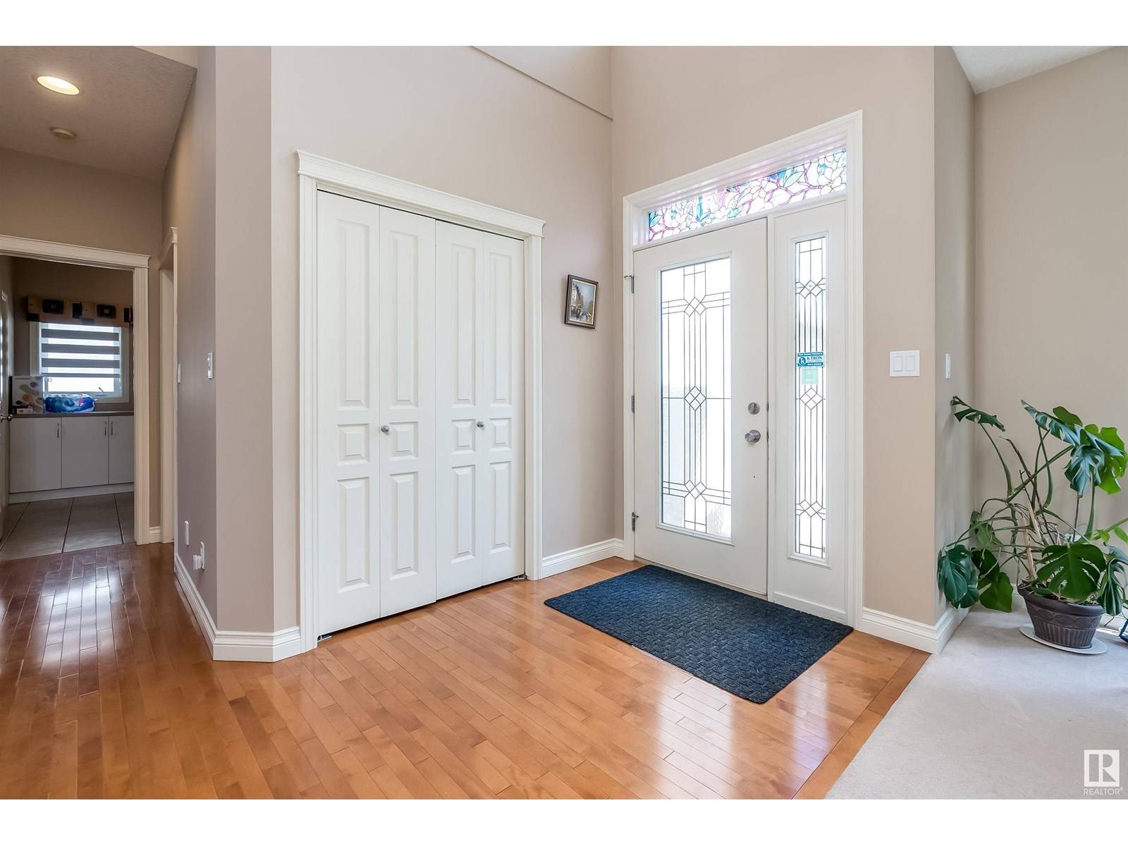 Edmonton, AB T6R3C4,613 TODD LI NW