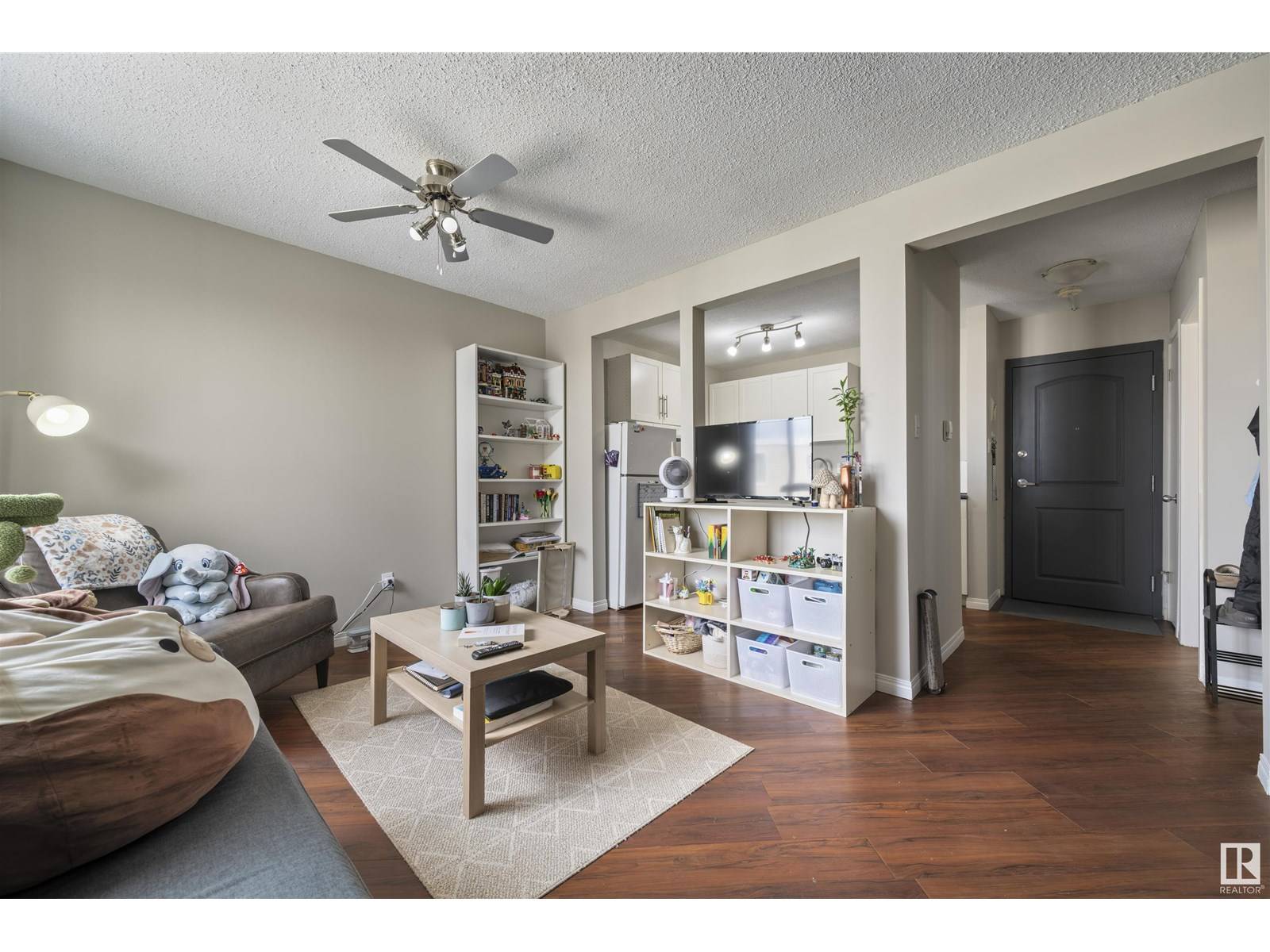 Edmonton, AB T5K1W5,#303 10305 116 ST NW