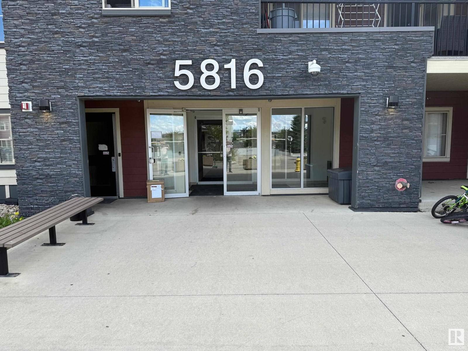 #122 5816 Mullen PL NW, Edmonton, AB T6R0W3