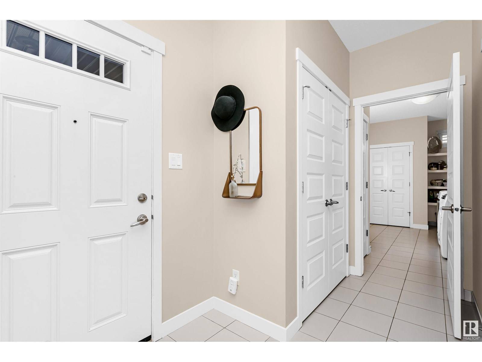 Edmonton, AB T5S0G8,2336 SPARROW CR NW