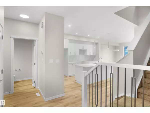 Edmonton, AB T5T7H5,22830 95A AV NW