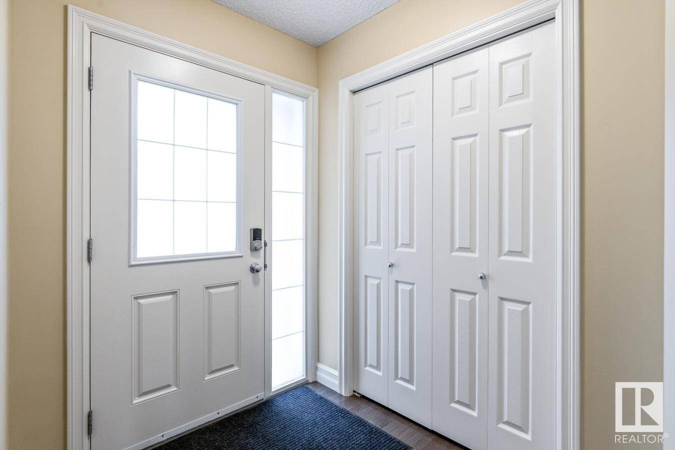 Edmonton, AB T6W2G9,16122 10 AV SW