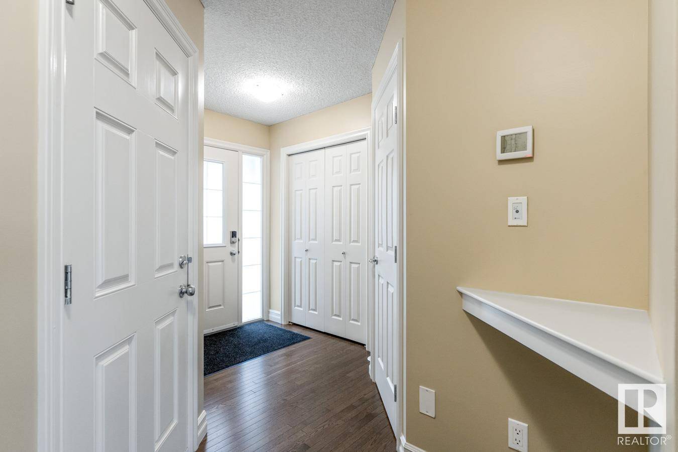 Edmonton, AB T6W2G9,16122 10 AV SW