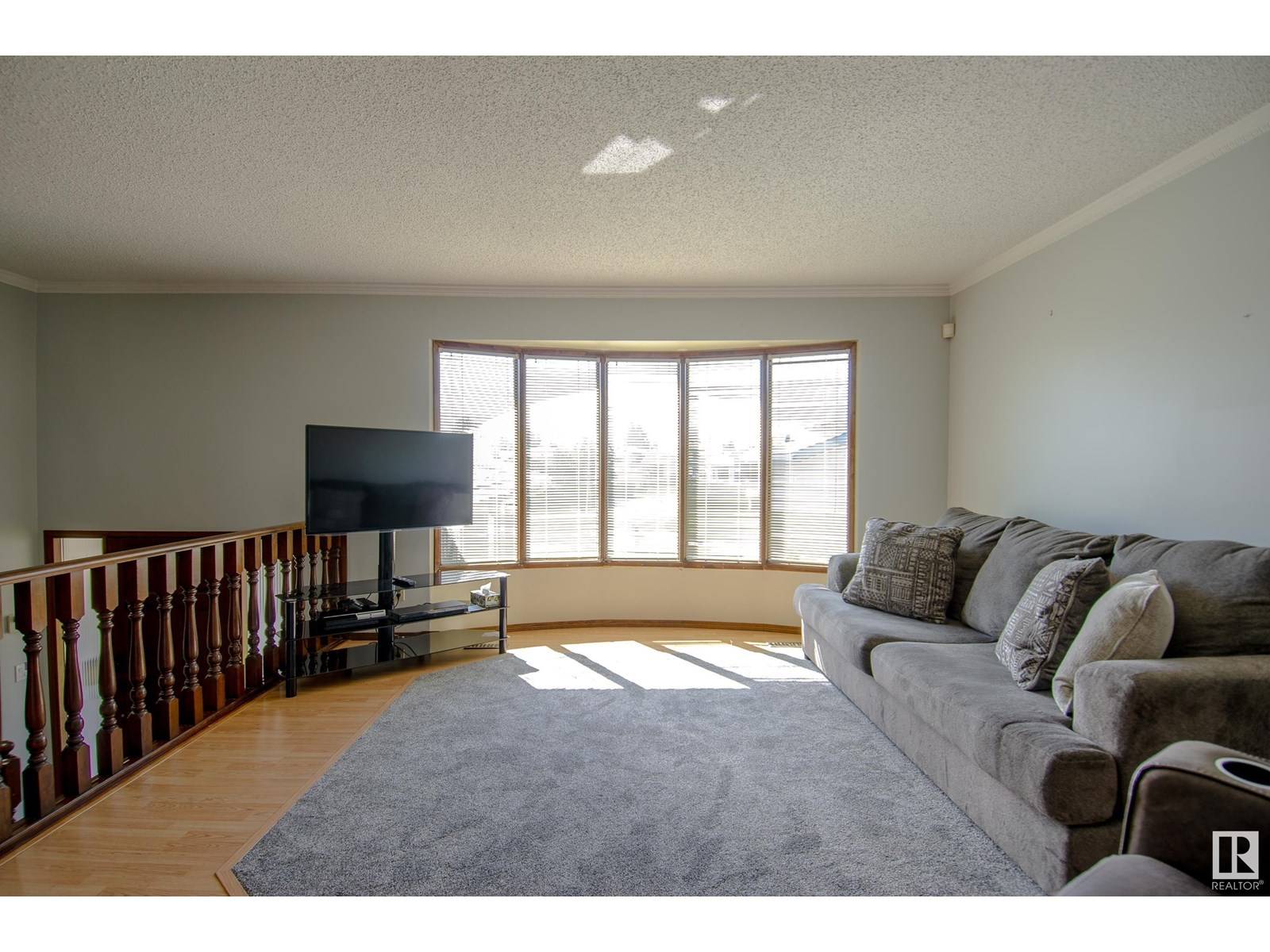 Edmonton, AB T5X4N9,136 DUNLUCE RD NW