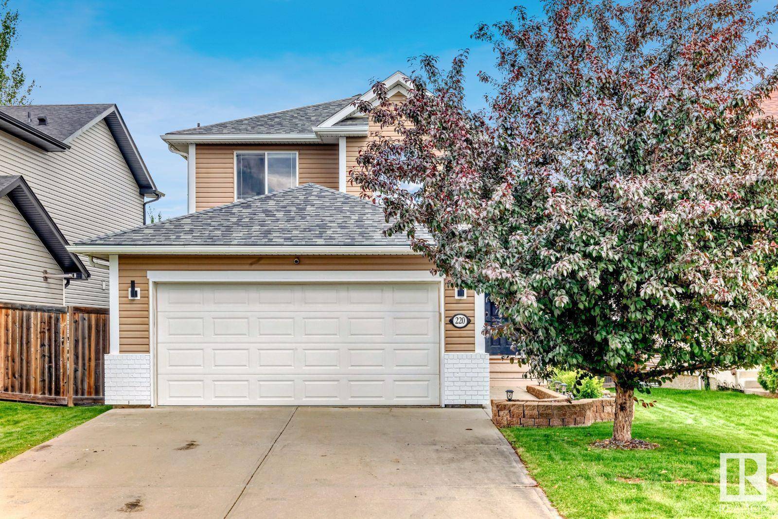 Sherwood Park, AB T8A3C2,220 FOXTAIL WY